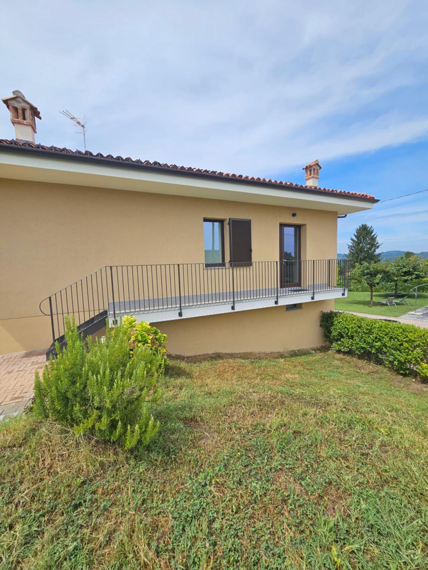 La Casa In Rivalta Villa Verduno Exterior foto